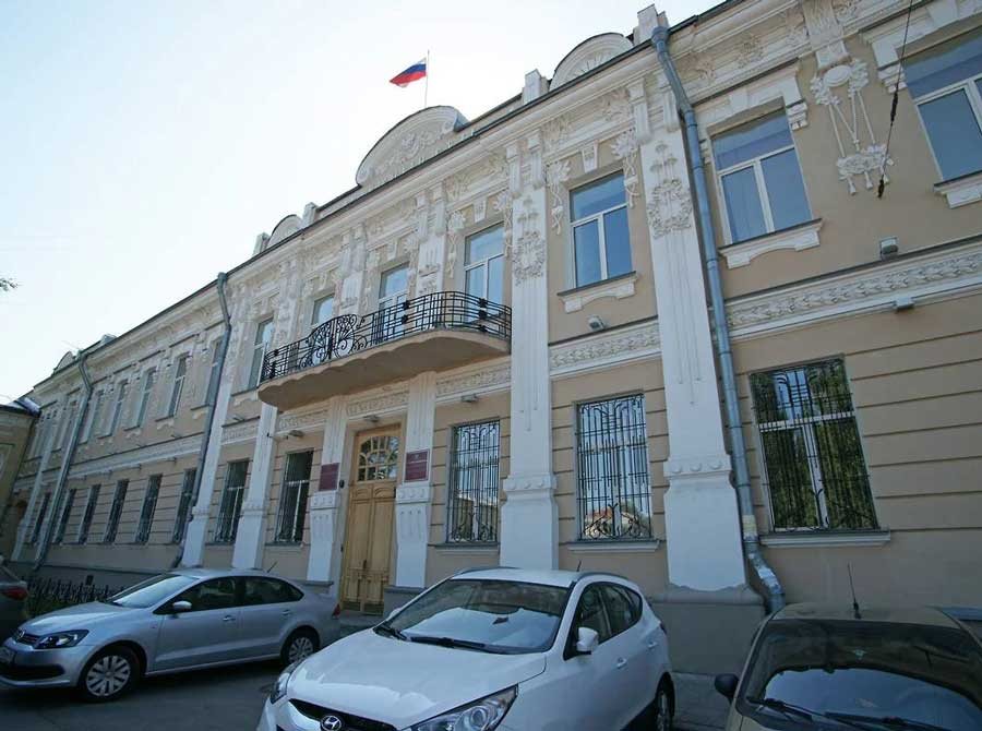 Сергей Лисовский и Юрий Аксененко под прицелом: земля за 450 млн ушла к Алексею Шаповалову и ООО Омега